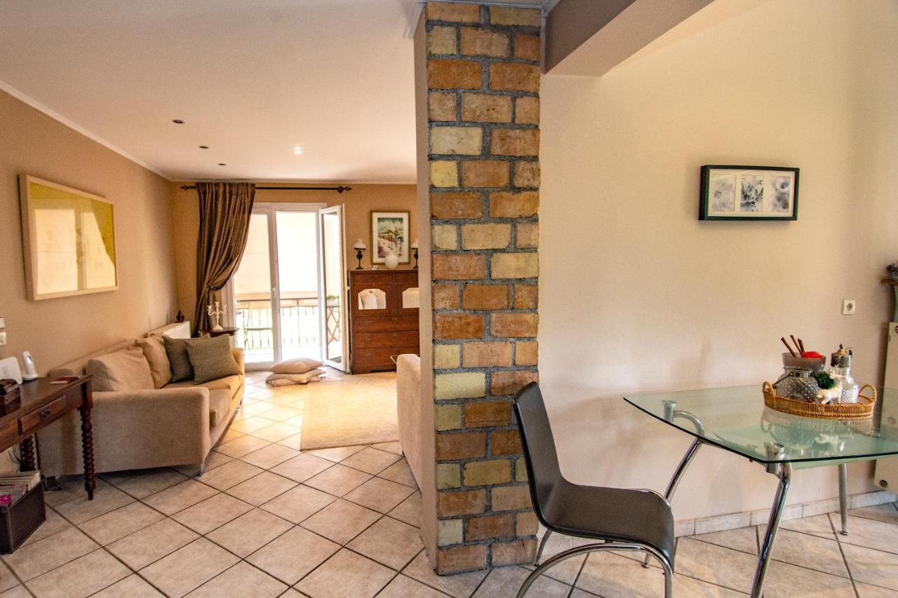 Sofi's House & Garden Apartment *